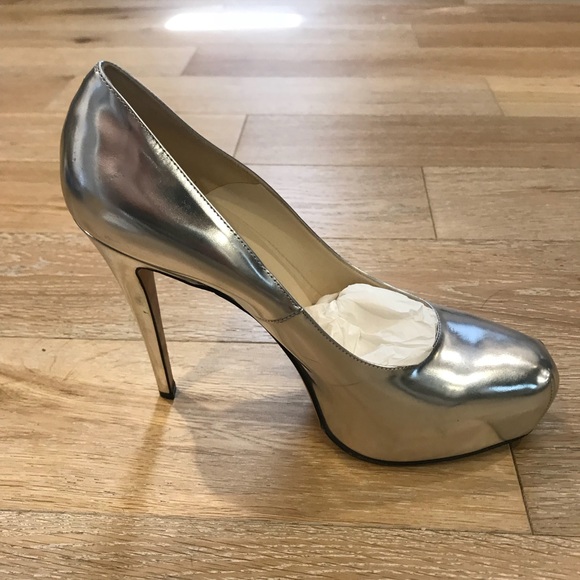 Brian Atwood silver pumps - Picture 4 of 5